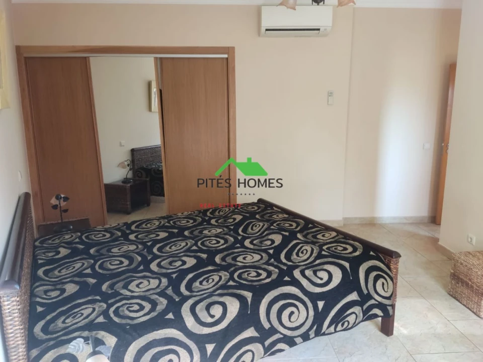 Moradia T4 para Venda em Conceição e Estoi Foto 31