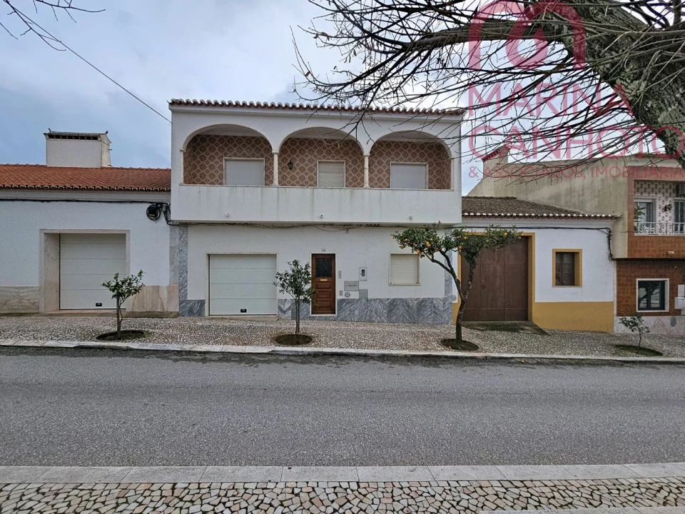 Moradia T4 para Venda em Bencatel Foto 1