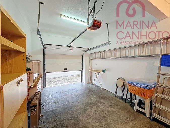 Moradia T4 para Venda em Bencatel Foto 18