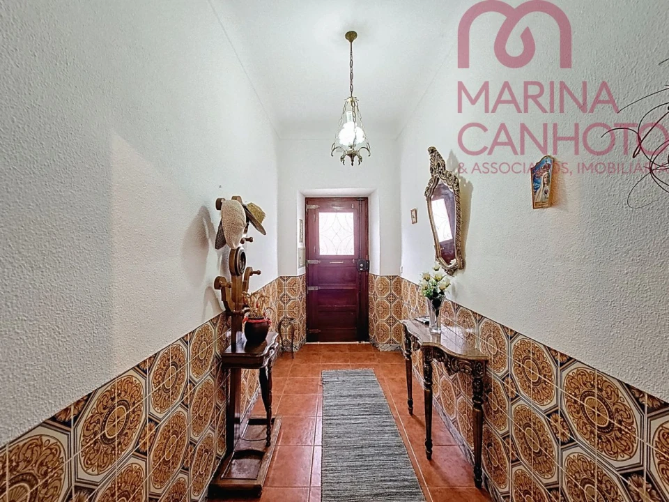 Moradia T4 para Venda em Bencatel Foto 3