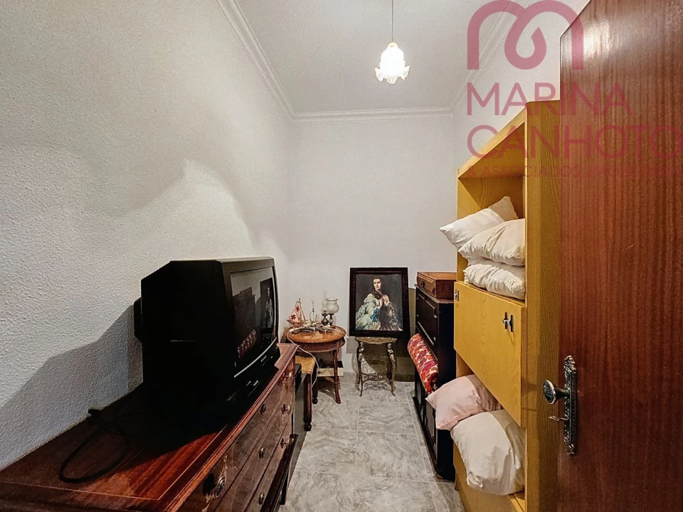 Moradia T4 para Venda em Bencatel Foto 32