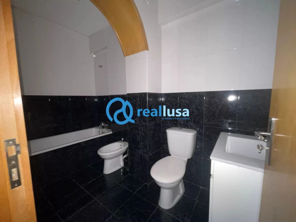 Apartamento T3 para Venda em Paranhos Foto 10