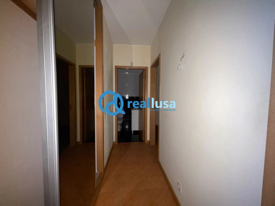 Apartamento T3 para Venda em Paranhos Foto 9