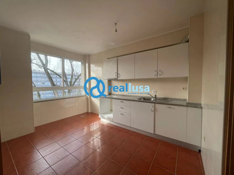 Apartamento T3 para Venda em Paranhos Foto 2