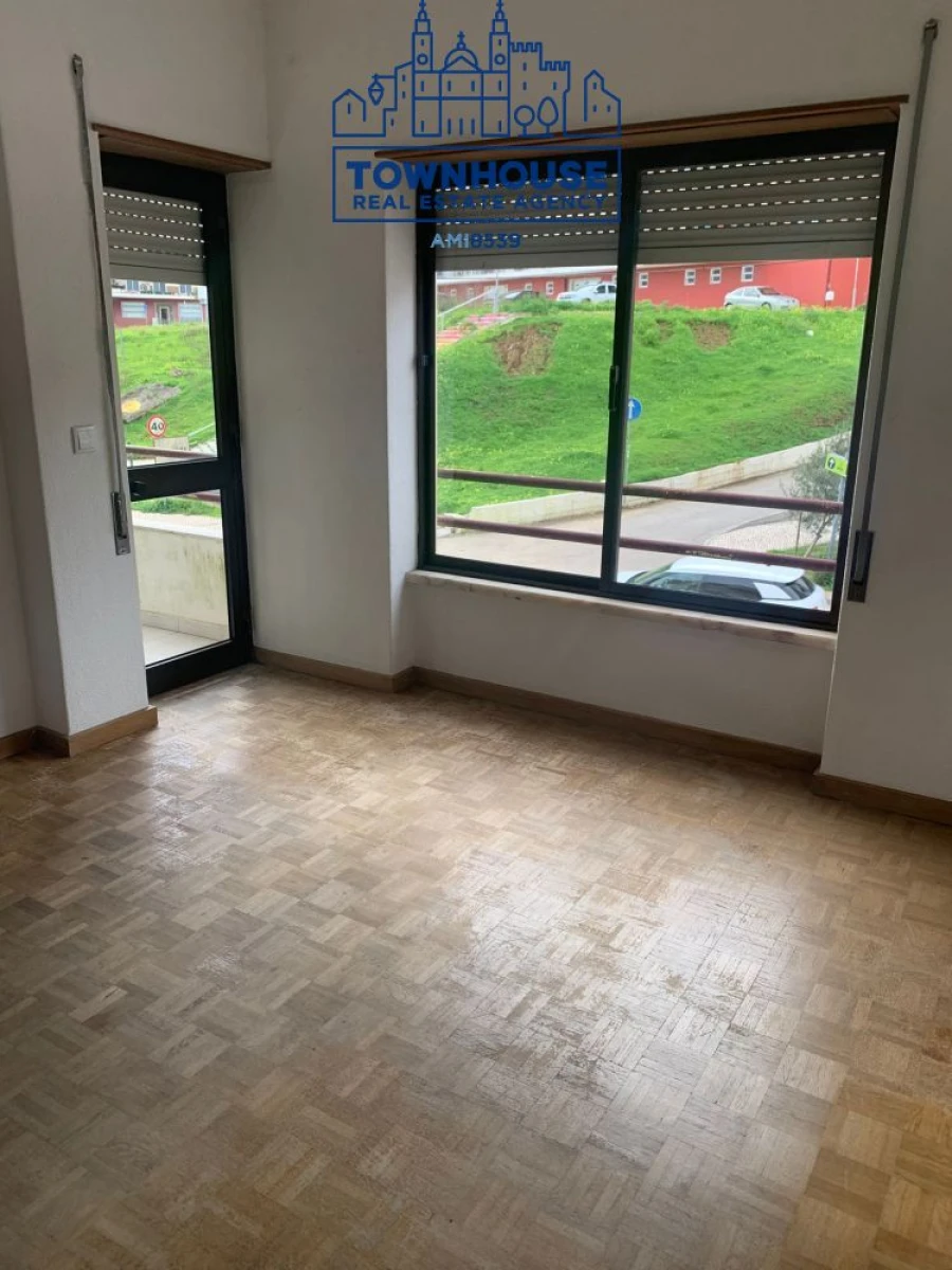 Apartamento T2 para Arrendamento em Sesimbra (Castelo) Foto 1