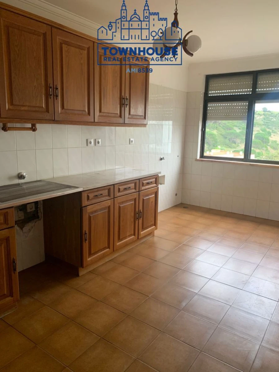 Apartamento T2 para Arrendamento em Sesimbra (Castelo) Foto 2