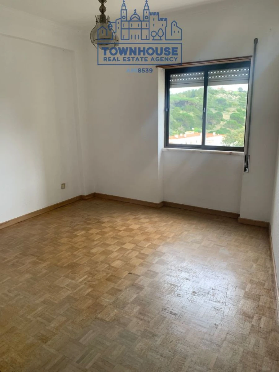 Apartamento T2 para Arrendamento em Sesimbra (Castelo) Foto 11
