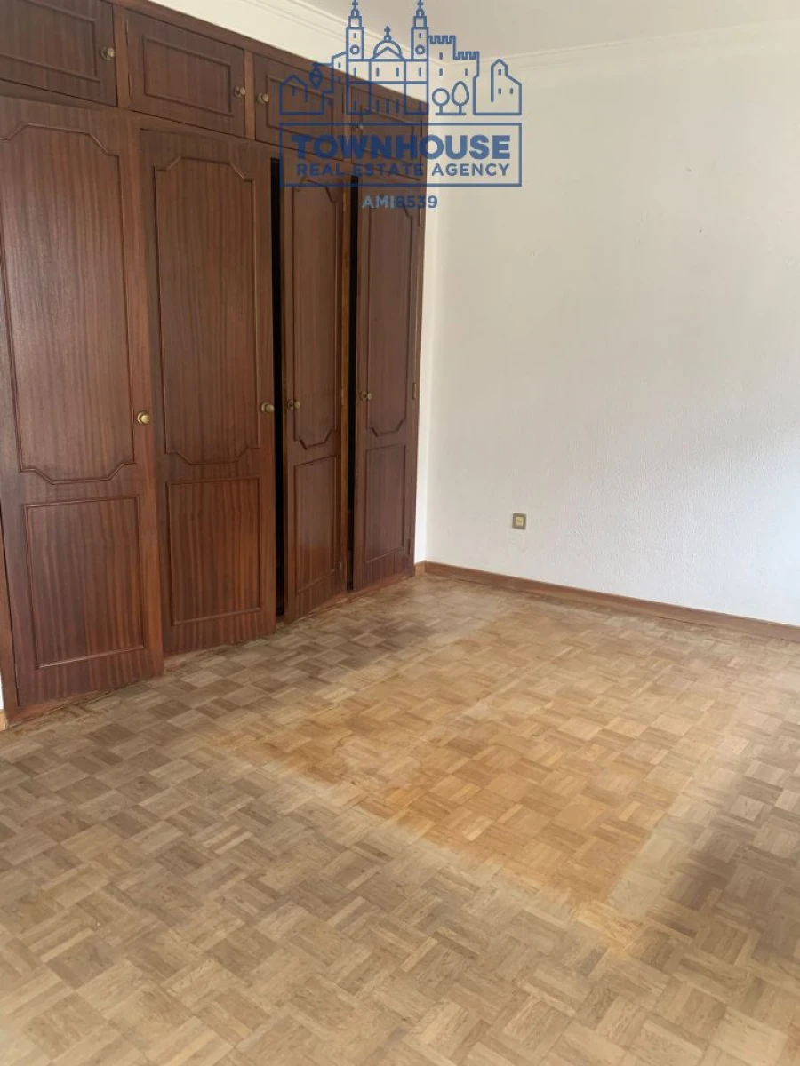 Apartamento T2 para Arrendamento em Sesimbra (Castelo) Foto 7