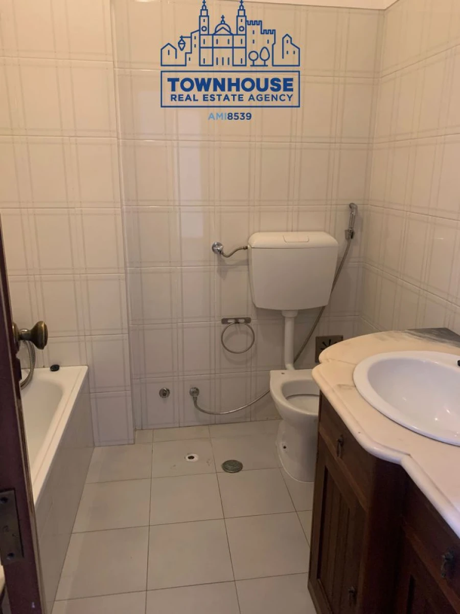 Apartamento T2 para Arrendamento em Sesimbra (Castelo) Foto 9