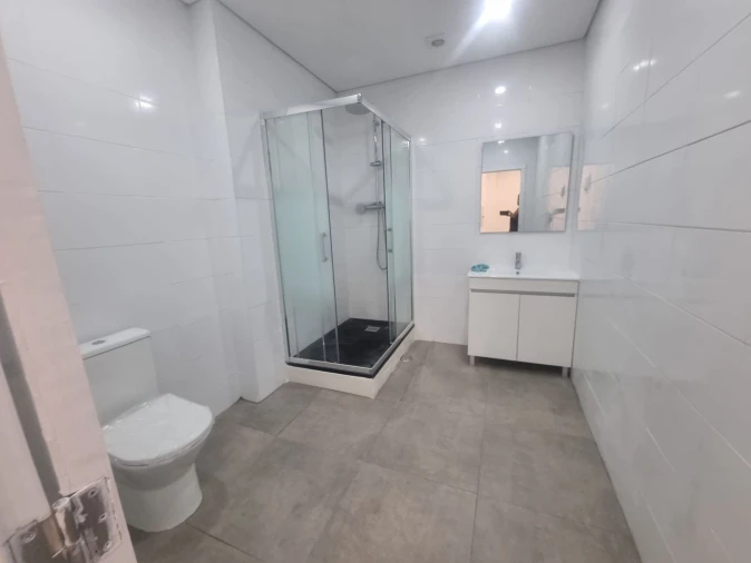 Apartamento T1 para Venda em Rio de Mouro Foto 1