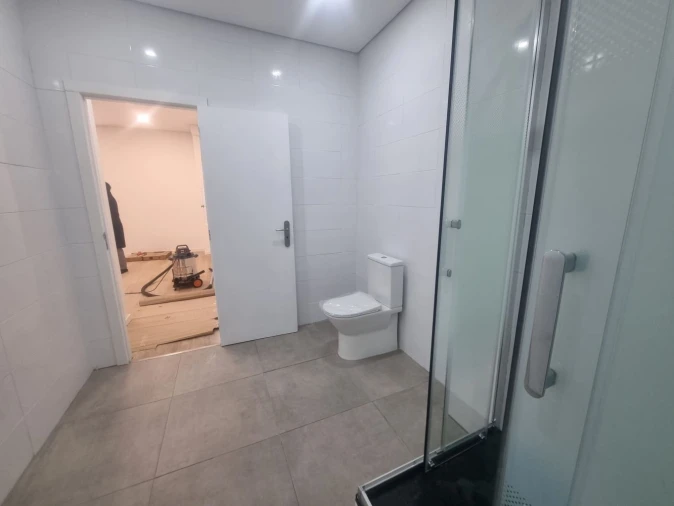 Apartamento T1 para Venda em Rio de Mouro Foto 3