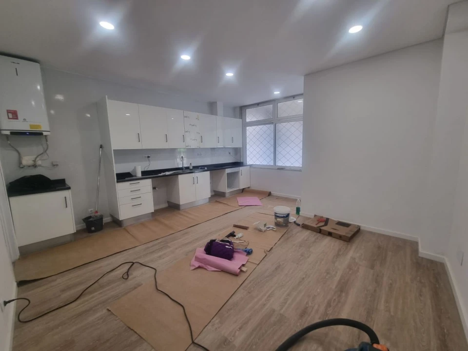 Apartamento T1 para Venda em Rio de Mouro Foto 5