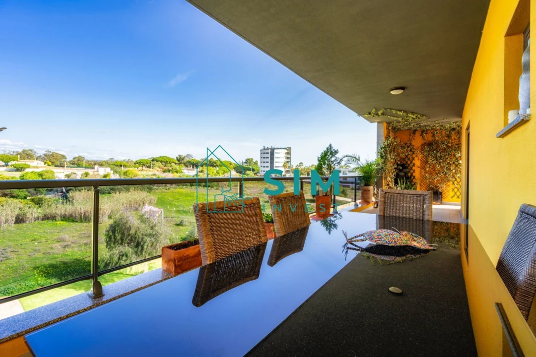 Apartamento T2 para Venda em Quarteira Foto 37