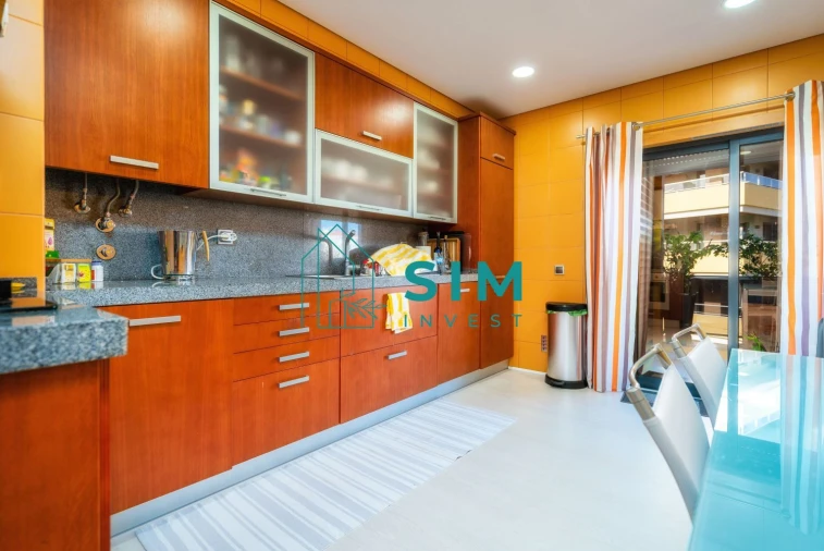 Apartamento T2 para Venda em Quarteira Foto 14