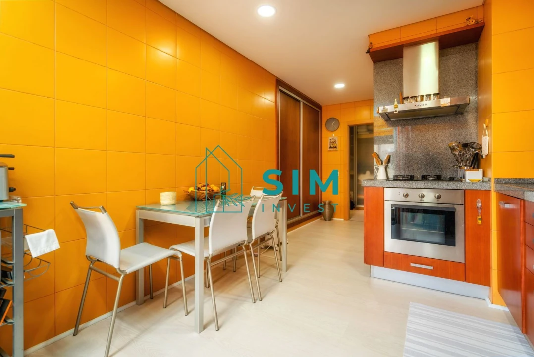 Apartamento T2 para Venda em Quarteira Foto 16