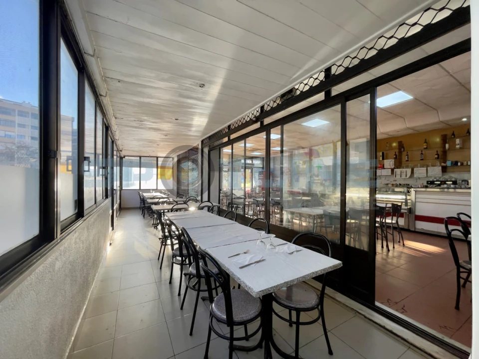 Loja para Cedência de Quotas em Laranjeiro e Feijó Foto 7