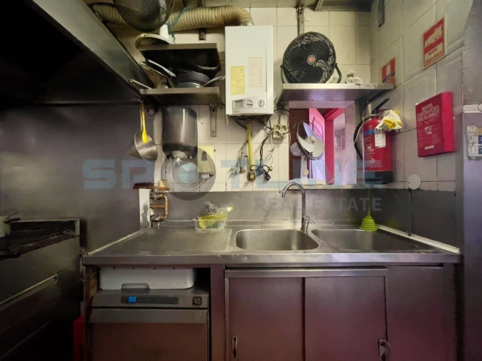 Loja para Cedência de Quotas em Laranjeiro e Feijó Foto 10