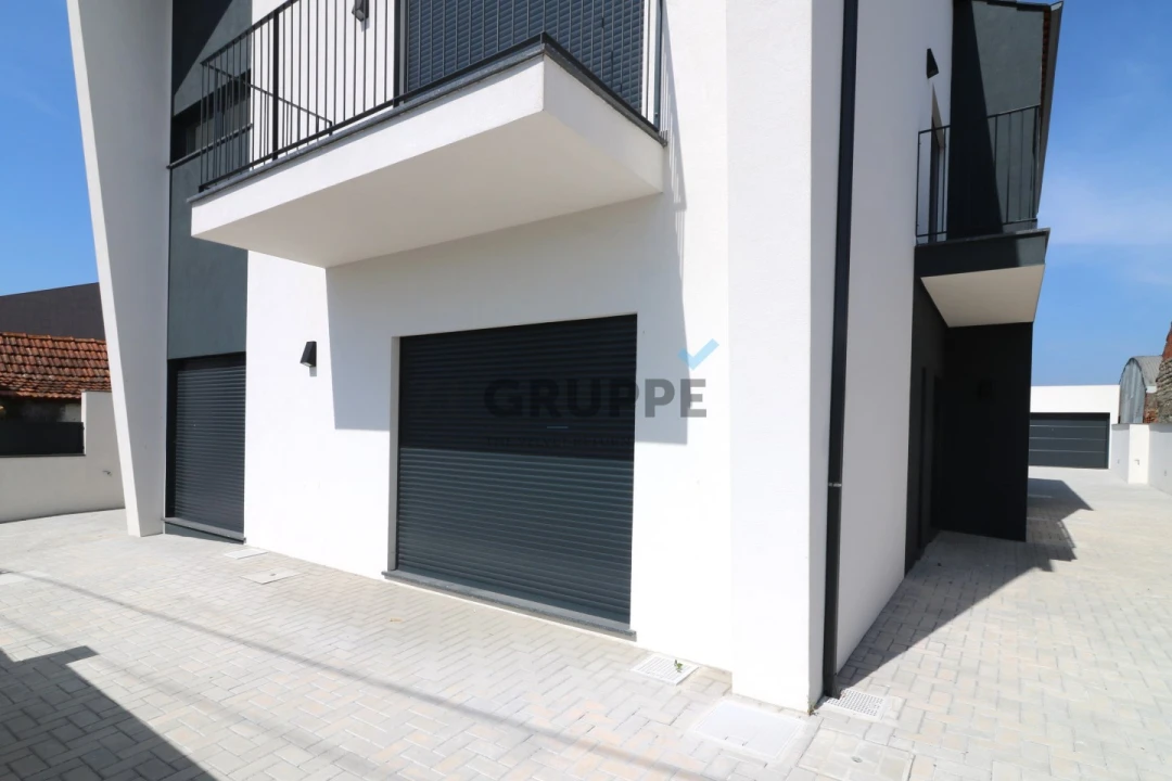 Moradia T4 para Venda em Santa Joana Foto 48