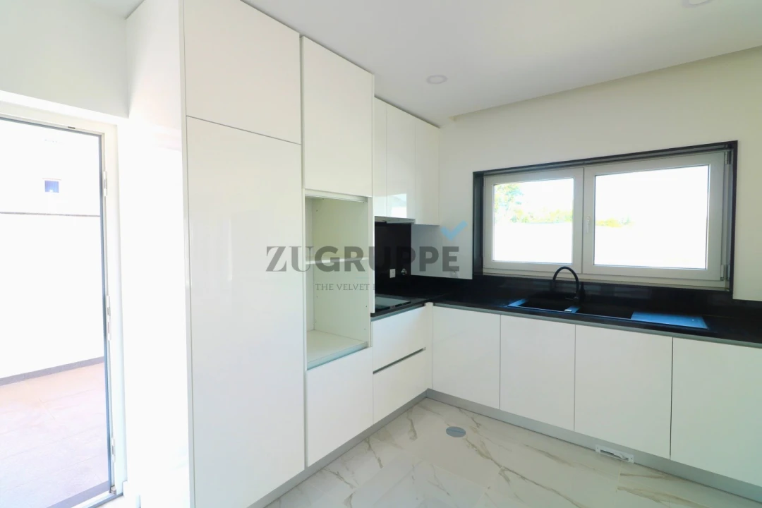 Moradia T4 para Venda em Santa Joana Foto 6