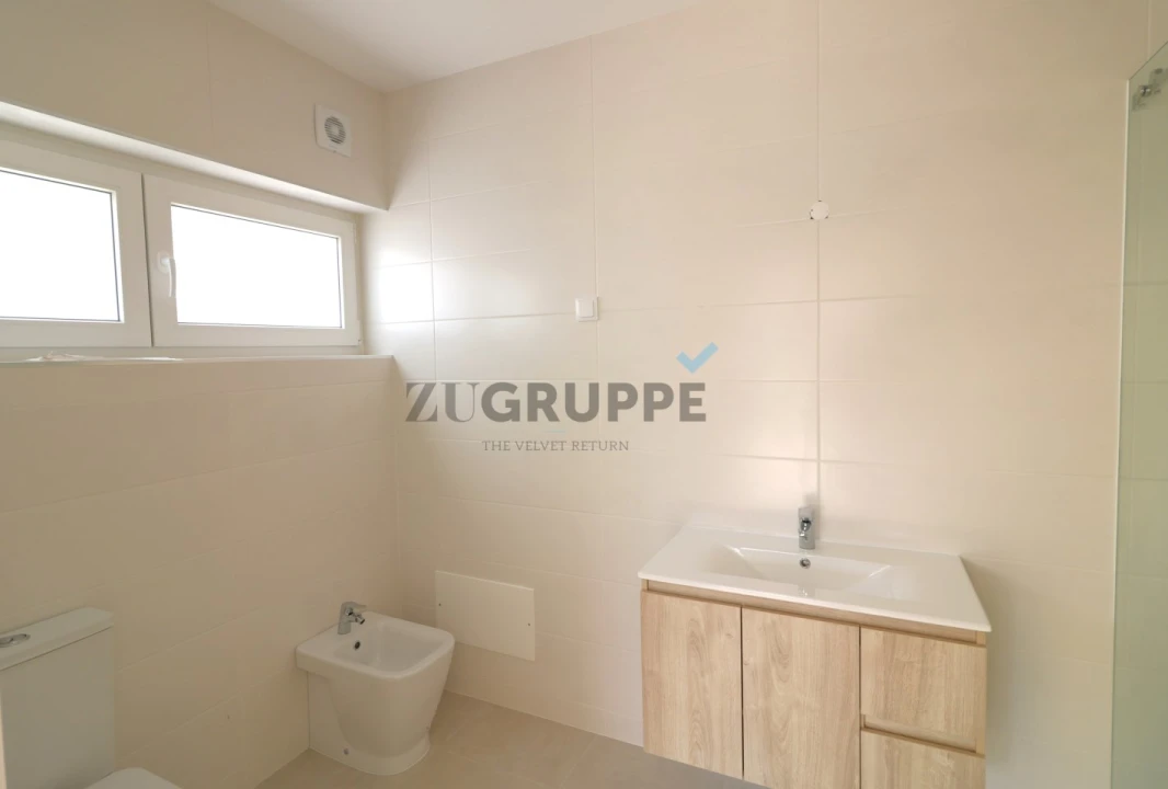 Moradia T4 para Venda em Santa Joana Foto 16