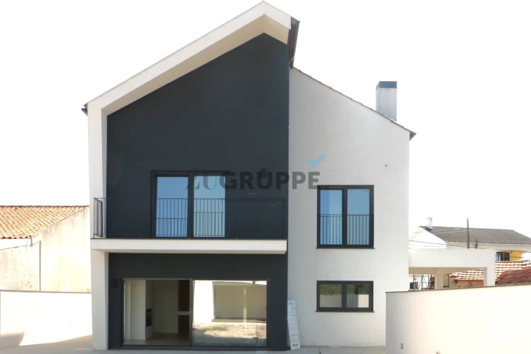 Moradia T4 para Venda em Santa Joana Foto 1