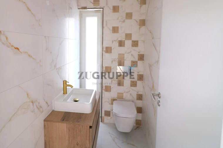 Moradia T4 para Venda em Santa Joana Foto 11