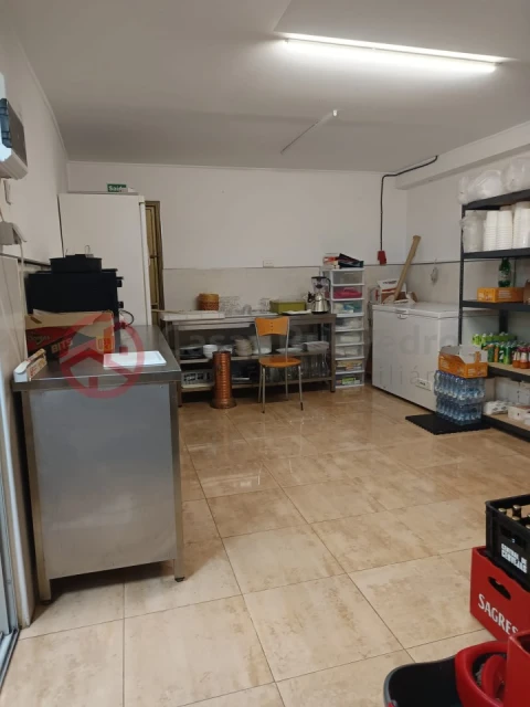 Negócio para Cedência de Quotas em Laranjeiro e Feijó