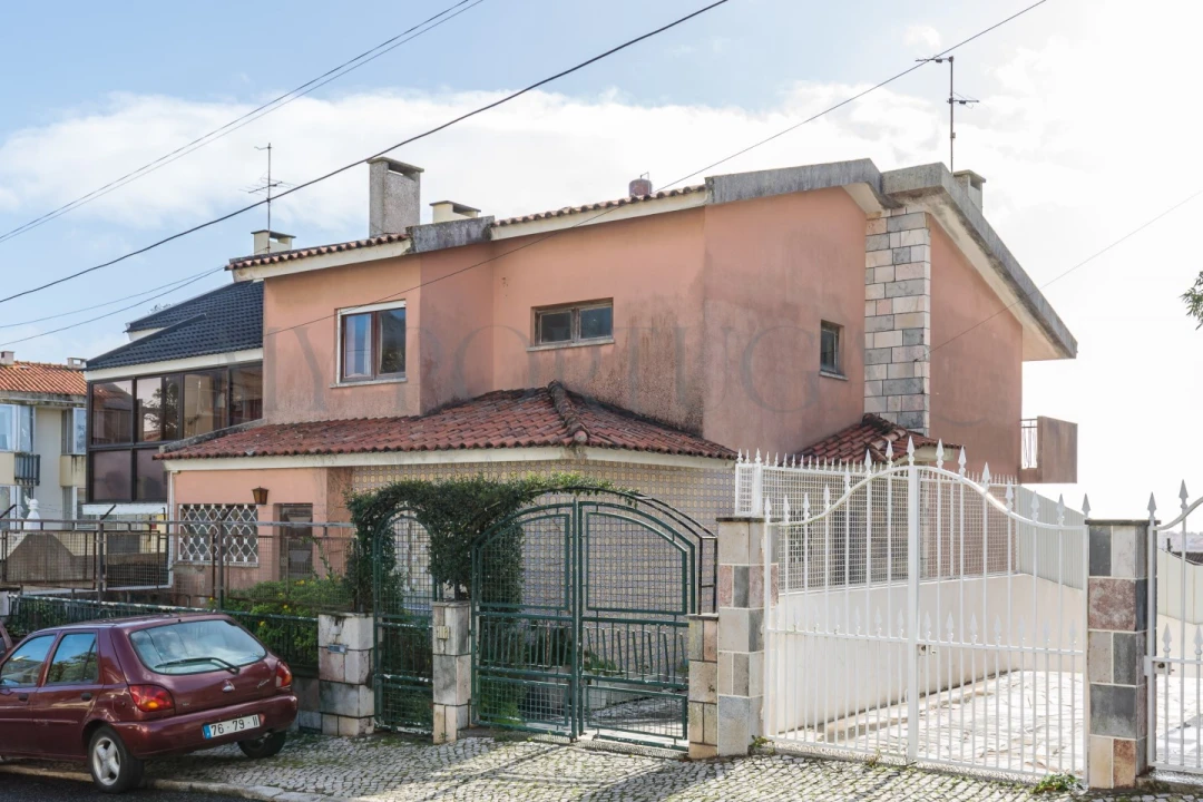 Moradia T4 para Venda em São Domingos de Rana Foto 2