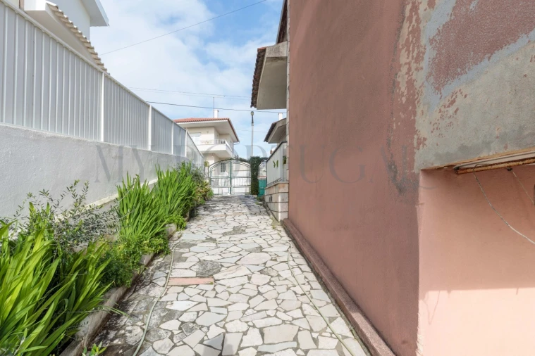 Moradia T4 para Venda em São Domingos de Rana Foto 3