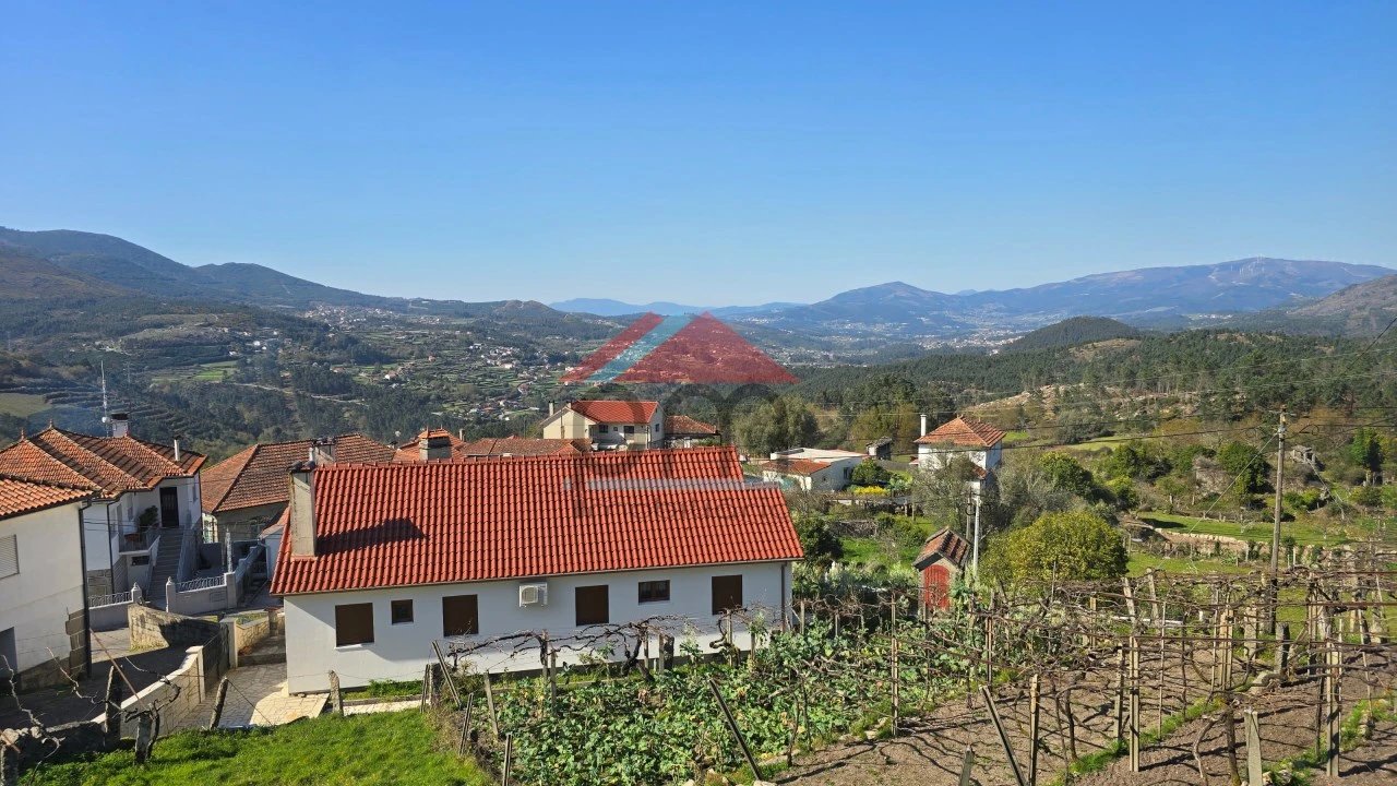 Moradia T4 para Venda em Merufe Foto 4