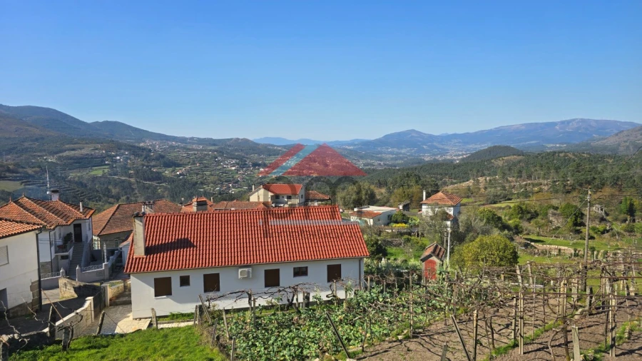 Moradia T4 para Venda em Merufe Foto 4