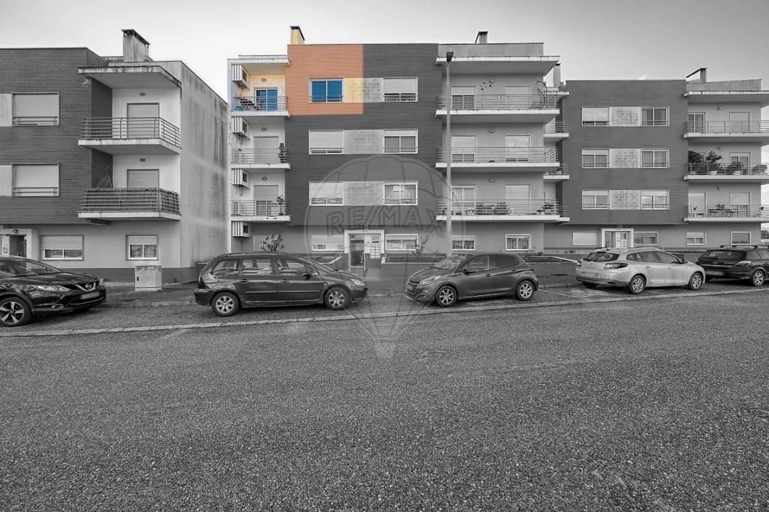 Apartamento T2 para Venda em Cartaxo e Vale da Pinta Foto 2