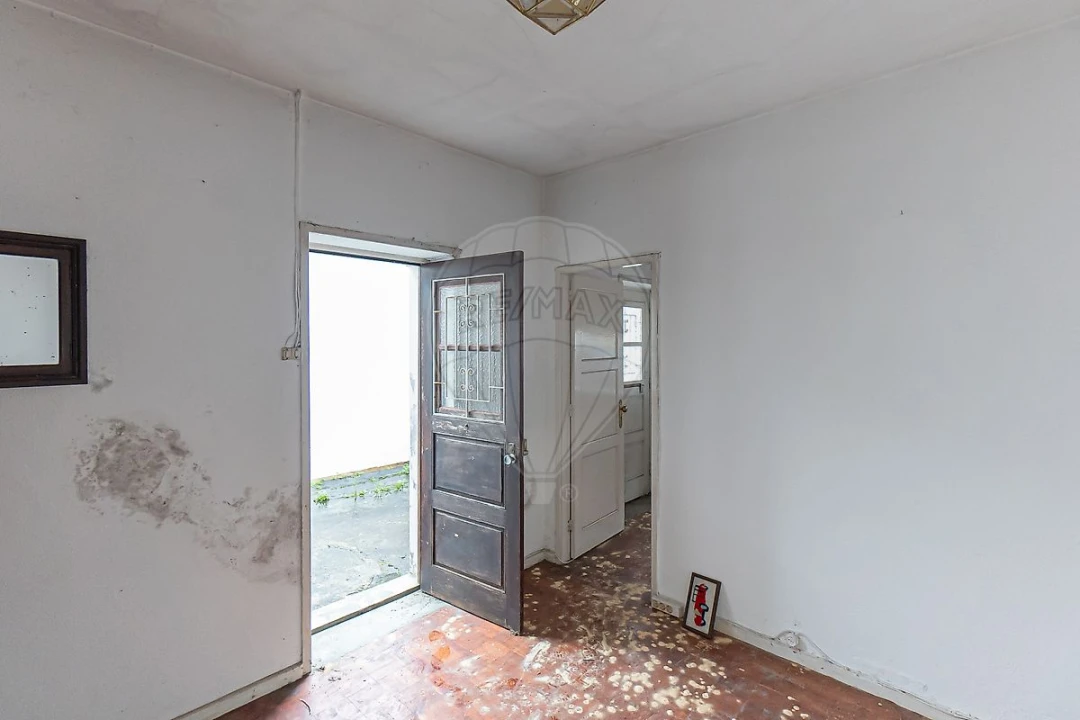 Moradia T2 para Venda em Gulpilhares e Valadares Foto 10