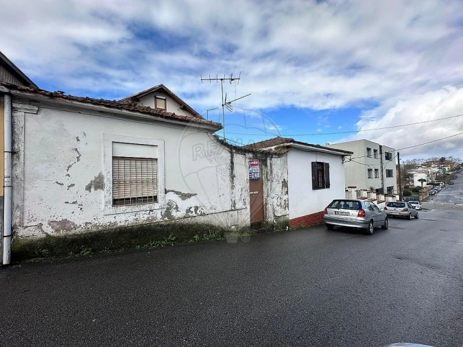 Moradia T2 para Venda em Gulpilhares e Valadares Foto 1