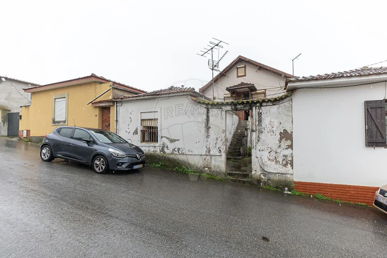 Moradia T2 para Venda em Gulpilhares e Valadares Foto 2