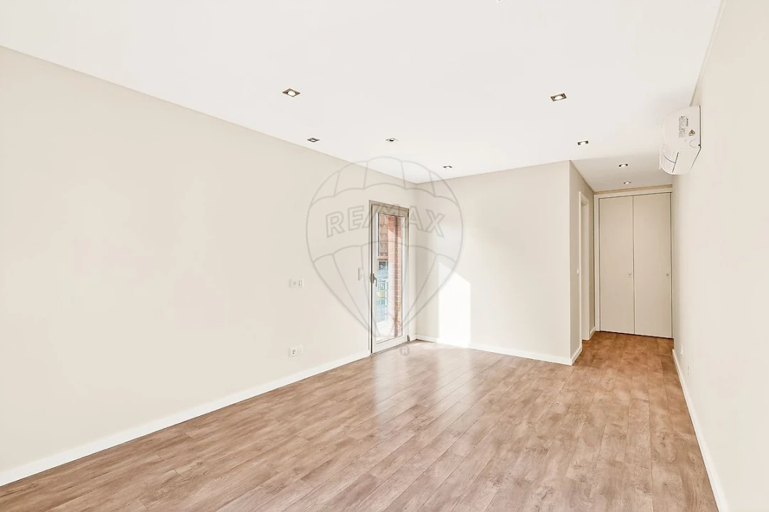 Apartamento T2 para Arrendamento em Odivelas Foto 21