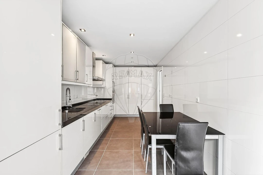 Apartamento T2 para Arrendamento em Odivelas Foto 3