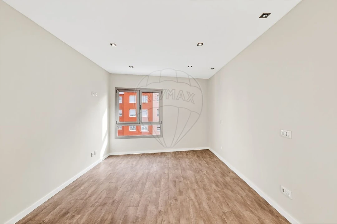 Apartamento T2 para Arrendamento em Odivelas Foto 14