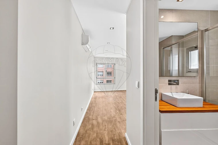 Apartamento T2 para Arrendamento em Odivelas Foto 17