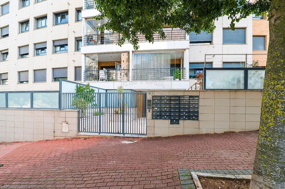 Apartamento T2 para Arrendamento em Odivelas Foto 32