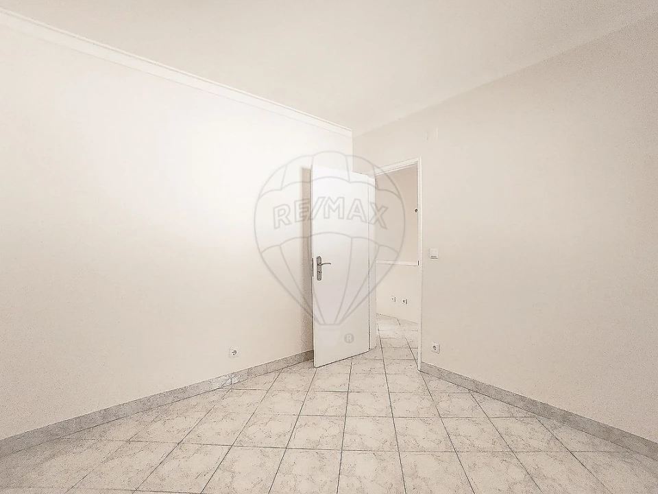 Apartamento T1 para Venda em São João das Lampas e Terrugem Foto 7