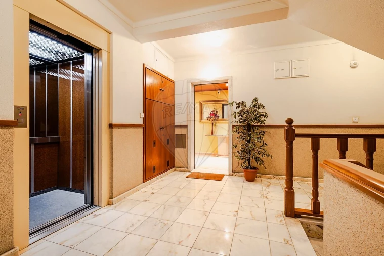 Apartamento T3 para Venda em Vialonga Foto 32