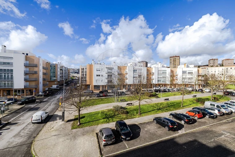 Apartamento T3 para Venda em Vialonga Foto 9