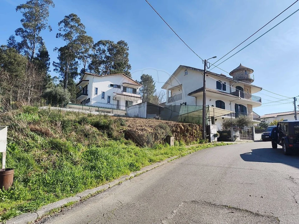 Terreno para Venda em São Pedro de Castelões Foto 3