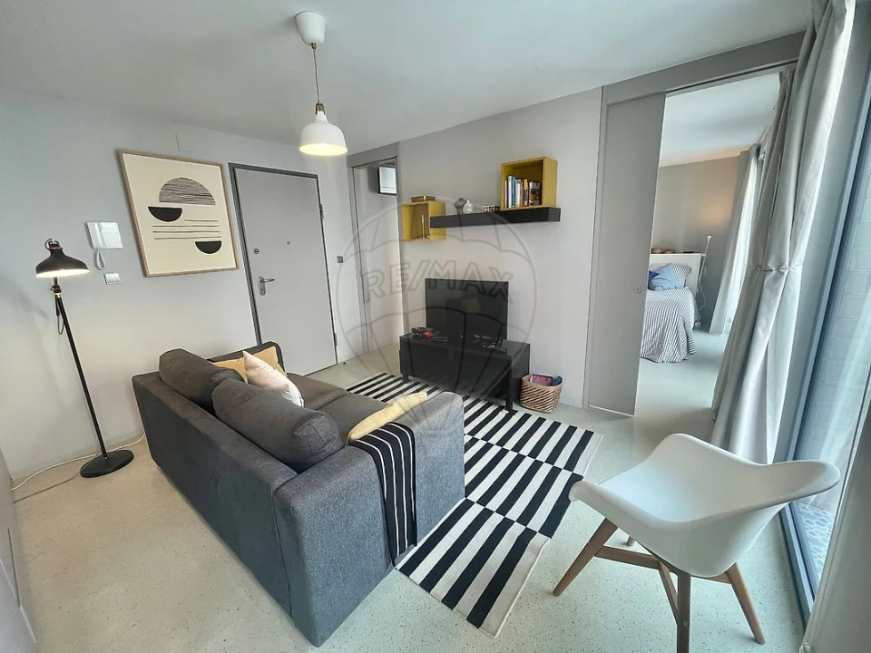 Apartamento T1 para Venda em Santo António Foto 5