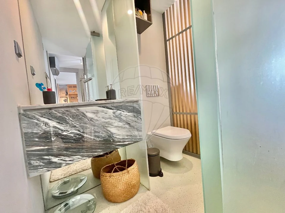 Apartamento T1 para Venda em Santo António Foto 15