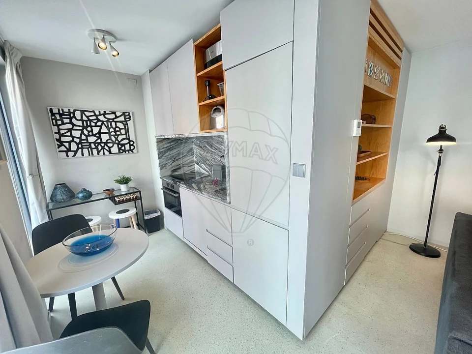 Apartamento T1 para Venda em Santo António Foto 21