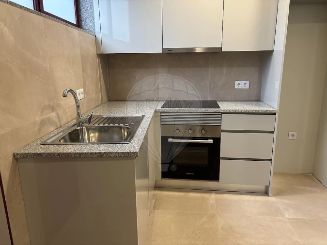 Apartamento T1 para Arrendamento em Ovar, São João, Arada e São Vicente de Pereira Jusã Foto 5