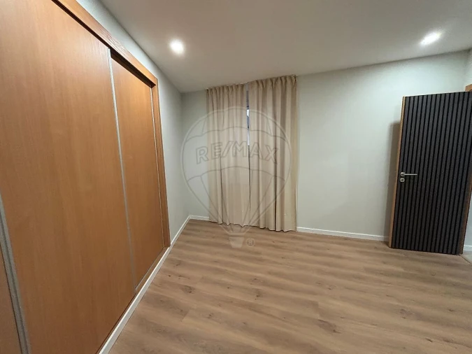 Apartamento T1 para Arrendamento em Ovar, São João, Arada e São Vicente de Pereira Jusã Foto 9