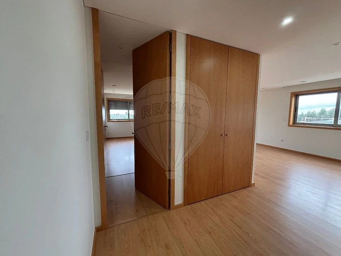 Apartamento T2 para Arrendamento em Santa Maria da Feira, Travanca, Sanfins e Espargo Foto 8